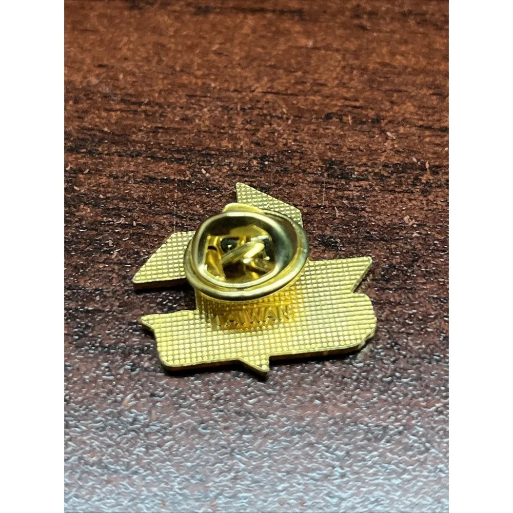 1989 Pacific National Exhibition PNE Indonesia‎ Vancouver Canada Lapel Hat Pin
